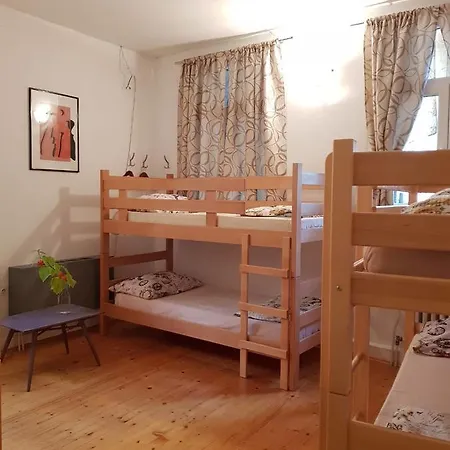 Magaza Ii Vandrarhem Sarajevo